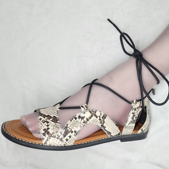 *New Low Price!* Crown Vintage Paysley Gladiator Sandals - Picture 12 of 13
